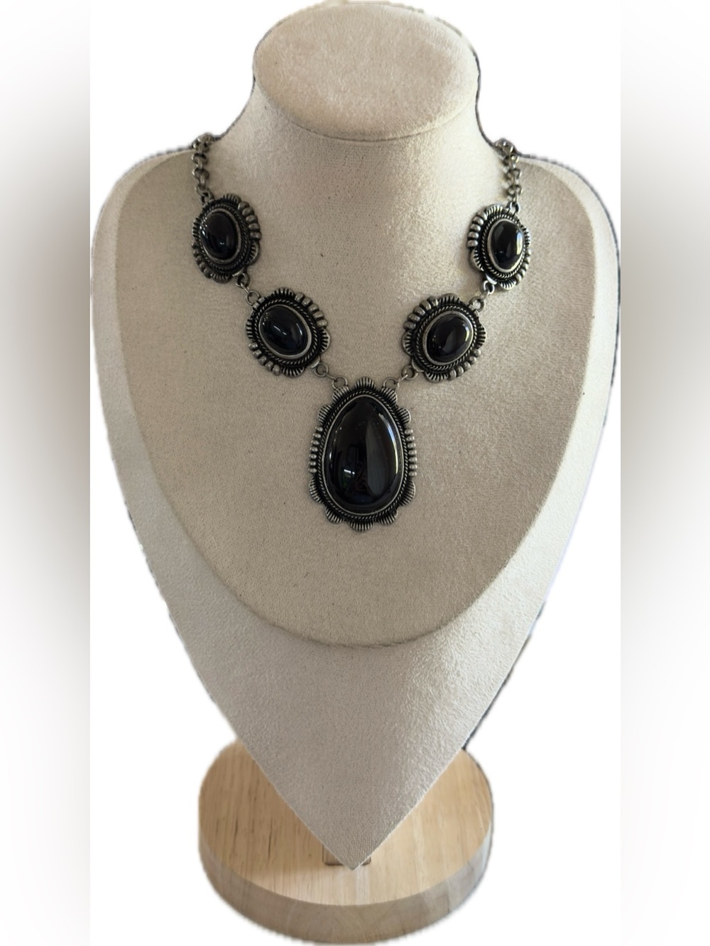10” adjustable Shyanne Black Oval Stone Bib Necklace